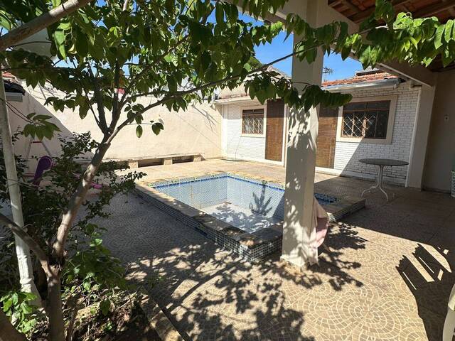 Casa para Venda em Atibaia - 4
