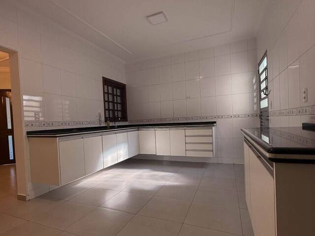 #3682 - Casa para Venda em Bom Jesus dos Perdões - SP - 3