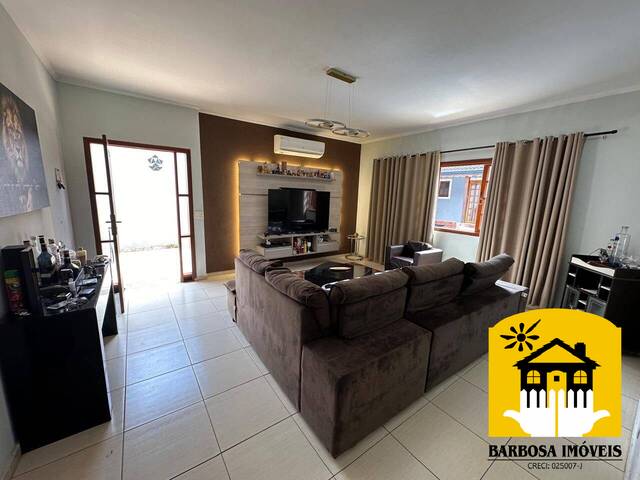 #3692 - Casa para Locação em Atibaia - SP - 2