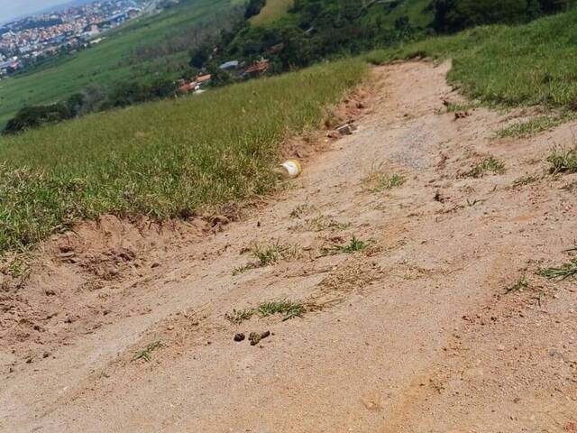 #3765 - Terreno para Venda em Bom Jesus dos Perdões - SP